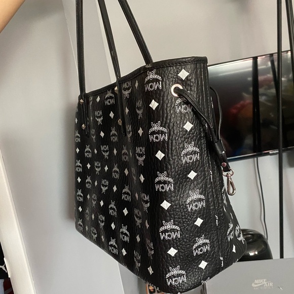 MCM TOTE BAG + Wallet - Picture 4 of 5